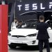 Tesla: Πτώση πωλήσεων και ηχηρές προκλήσεις για τον κολοσσό των EV