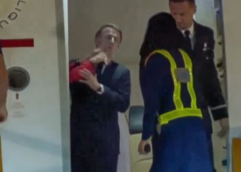 Σάλος και θεωρίες συνωμοσίας: Το «χαστούκι» της Μπριζίτ στον Μακρόν