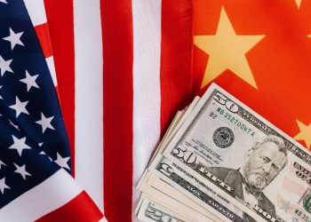 Πτώση για το δολάριο λόγω δασμών και ελλείμματος – Ενισχύονται τα ασιατικά νομίσματα