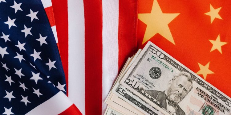 Πτώση για το δολάριο λόγω δασμών και ελλείμματος – Ενισχύονται τα ασιατικά νομίσματα