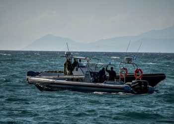 Νέο μεταναστευτικό: Φυλάκιση, πρόστιμα και ηλεκτρονική επιτήρηση για παράνομη παραμονή