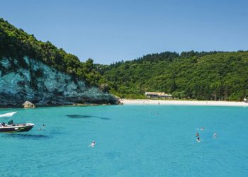 623 «Γαλάζιες Σημαίες» για την Ελλάδα το 2025 – Στη 2η θέση παγκοσμίως