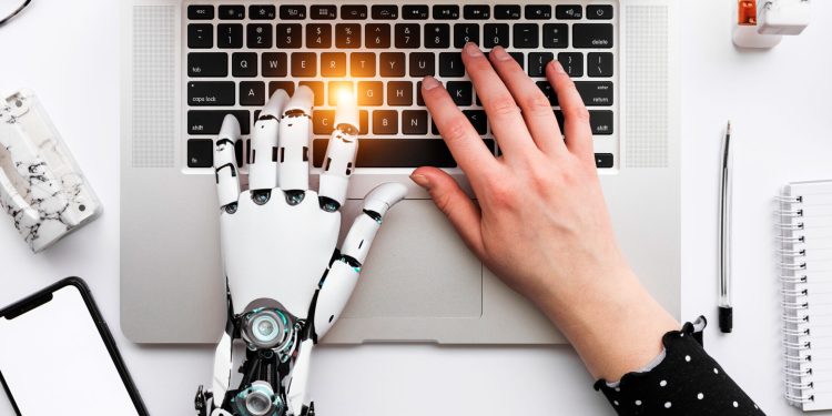 Τεχνητή Νοημοσύνη στην εργασία: Ταχεία υιοθέτηση, αμελητέα επίδραση σε κέρδη και ώρες εργασίας