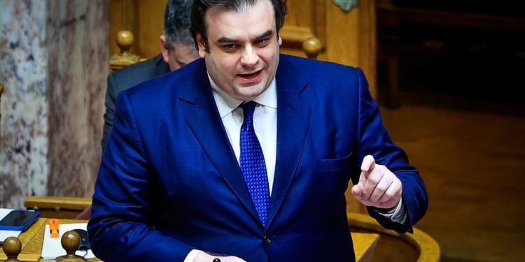 Πιερρακάκης: Νέα κίνητρα για αξιοποίηση ακινήτων και στήριξη της μεσαίας τάξης