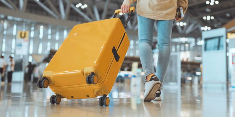 Οι υπόλοιπες αργίες του 2025: Πότε πέφτει το τριήμερο του Αγίου Πνεύματος και οι άλλες εορτές