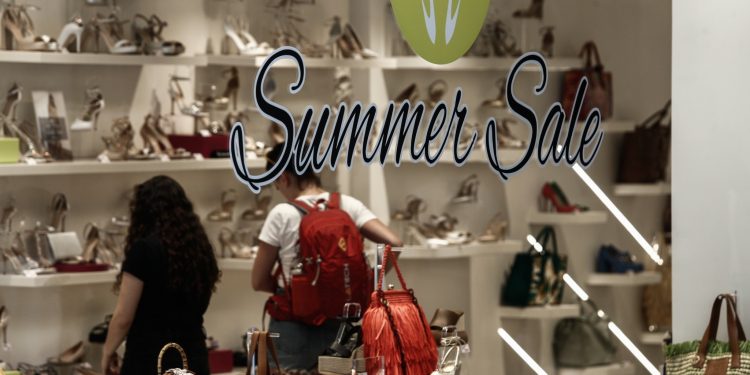 Θερινές εκπτώσεις 2025: Ξεκινούν στις 14 Ιουλίου – Ποιες Κυριακές θα είναι ανοιχτά τα καταστήματα