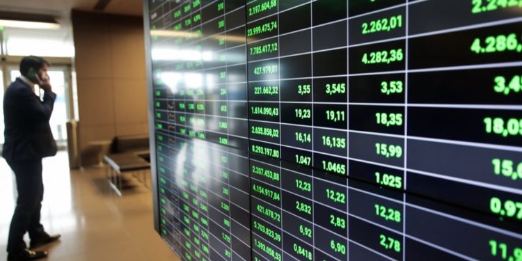 Ανάκαμψη χρηματιστηρίων εν μέσω αβεβαιότητας για δασμούς και δολάριο – Συνεχές ενδιαφέρον για χρυσό και ασήμι