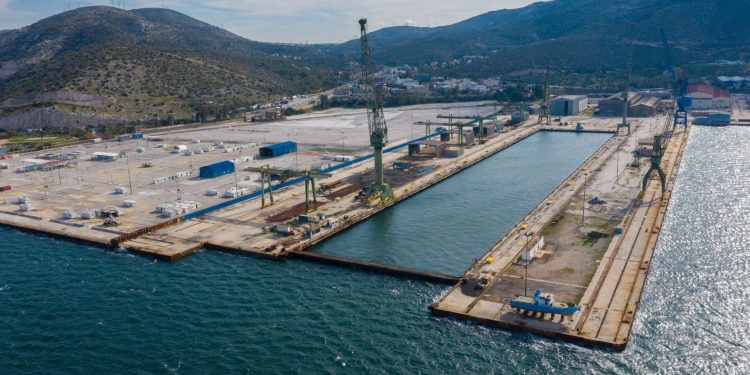 Αναβίωση ναυπηγείων Σκαραμαγκά: Όραμα για την ελληνική ναυπηγική και άμυνα