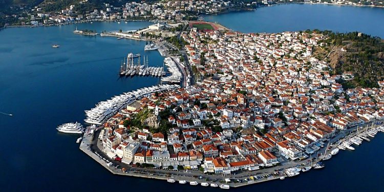 Πόρος: Το νησί του Σαρωνικού με την ιστορία και τη φυσική ομορφιά