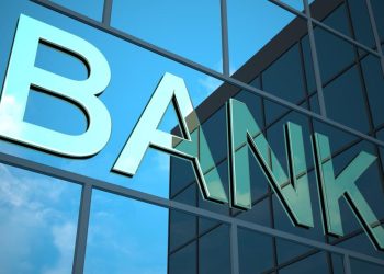 Η νέα εποχή για τις ελληνικές τράπεζες: Λιγότερα καταστήματα, λιγότεροι εργαζόμενοι