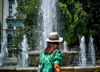 Καιρός: Καύσωνας ανήμερα του Αγίου Πνεύματος –  έρχεται ανάσα από αύριο