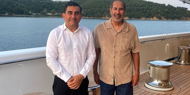 Ο Σεΐχης του Κατάρ στη Σκιάθο: Πιστός στο «καλοκαιρινό του καταφύγιο» από το 2005