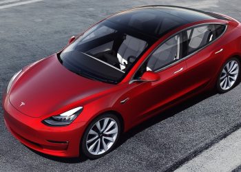 Στο εδώλιο η Tesla στο Παρίσι – Γάλλοι αγωγές για δυσφήμηση λόγω Μασκ
