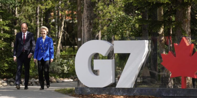 Φον ντερ Λάιεν: Η ΕΕ εξακολουθεί να στοχεύει σε επίτευξη εμπορικής συμφωνίας με τις ΗΠΑ