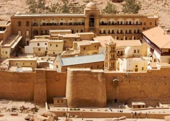 Ελληνική αντιπροσωπεία στο Κάιρο για την υπόθεση της Μονής Σινά – Αναζήτηση λύσης μετά τη δικαστική απόφαση