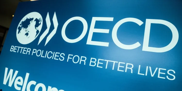 ΟΟΣΑ: Σήμερα οι νέες προβλέψεις για την Ελλάδα – Στο μικροσκόπιο οι επιπτώσεις των δασμών