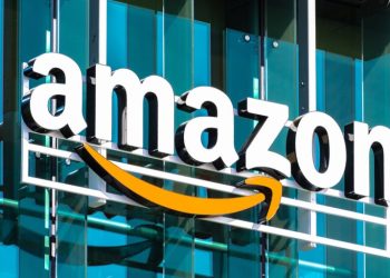 Η Amazon στο στόχαστρο για καθυστερήσεις πληρωμών στη Βρετανία