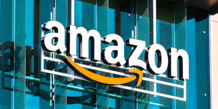 Η Amazon στο στόχαστρο για καθυστερήσεις πληρωμών στη Βρετανία