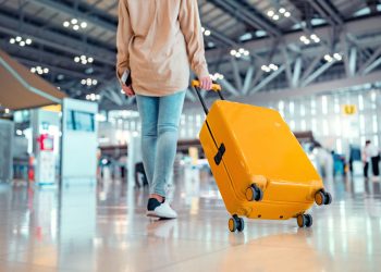 Ευρωπαϊκή Ένωση: Νέες χρεώσεις χειραποσκευών στις αεροπορικές εταιρείες – προσαρμογή και προβληματισμός