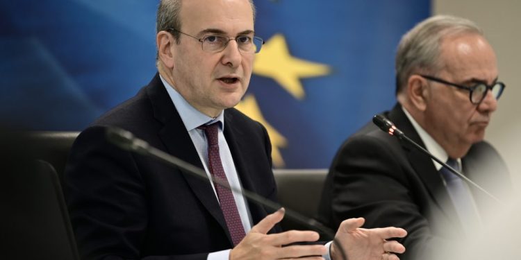 Χατζηδάκης: Ρεκόρ δεκαετιών για τις ξένες επενδύσεις