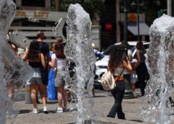 Κορύφωση του καύσωνα