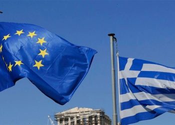 Ελληνική οικονομία: Τριπλή πίεση από πληθωρισμό, τέλος στο πλαφόν κέρδους και πτώση προσδοκιών