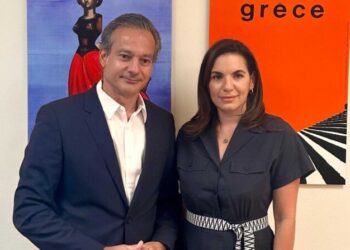 Συνεργασία τουρισμού και εμπορίου για ενίσχυση της αγοραστικής εμπειρίας στην Ελλάδα