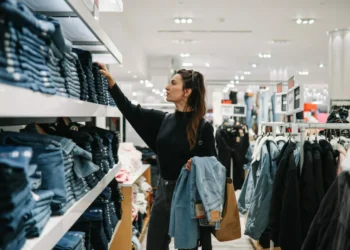 μικρομεσαίες επιχειρήσεις