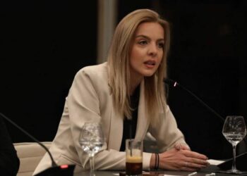 Πόπη Σεμερτζίδου