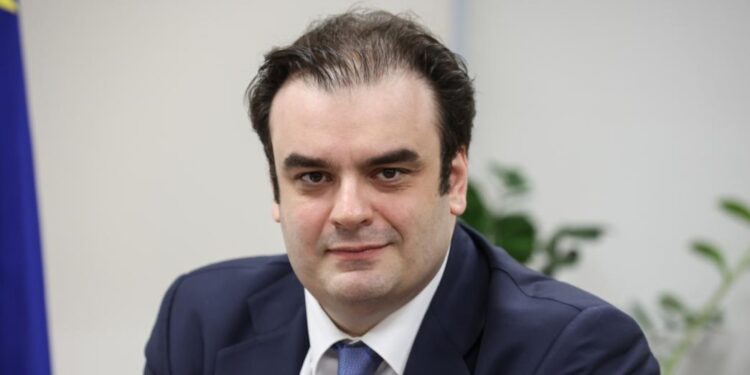 Πιερρακάκης στο Reuters: Η Ελλάδα αναμένει μεγαλύτερο ρυθμό ανάπτυξης το 2026