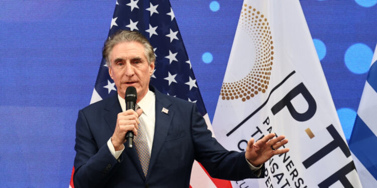 Σε πολύ θερμό κλίμα η συνάντηση του Νταγκ Μπέργκαμ και κορυφαίων Ελλήνων εφοπλιστών