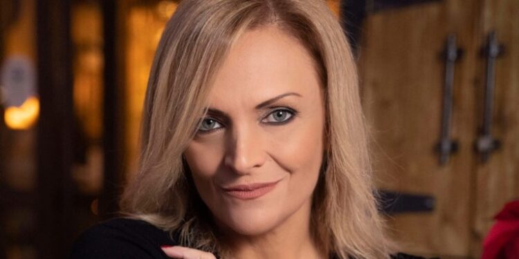 Χριστίνα Λαμπίρη