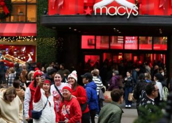 Black Friday: Οι Αμερικανοί ξόδεψαν ποσό ρεκόρ σε διαδικτυακές αγορές