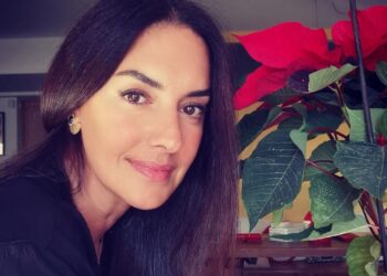 Νόνη Δούνια