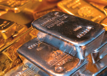 Το ασήμι έφτασε σε ιστορικά υψηλά επίπεδα το 2025