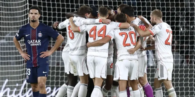 Οι παίκτες της Μπάγερν Μονάχου πανηγυρίζουν /REUTERS/Benoit Tessier