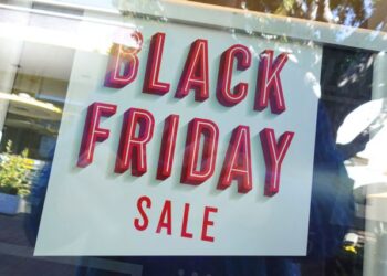 Black Friday στις 28 Νοεμβρίου και Cyber Monday την 1η Δεκεμβρίου 2025: Τι αξίζει, τι αποφεύγουμε και πώς ψωνίζουμε με ασφάλεια