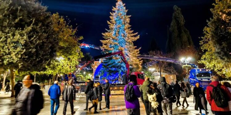 Χριστούγεννα: Η Αθήνα φοράει τα γιορτινά της με δωρεάν εκδηλώσεις