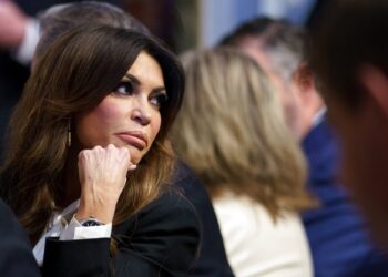 Αμερικανίδα πρέσβης, Κίμπερλι Γκίλφοϊλ