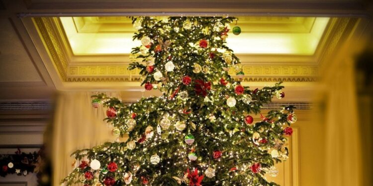 Το Χριστουγεννιάτικο Δείπνο Αγάπης της «ΕΛΠΙΔΑΣ» στο Four Seasons – Μια βραδιά στήριξης για τα παιδιά με καρκίνο