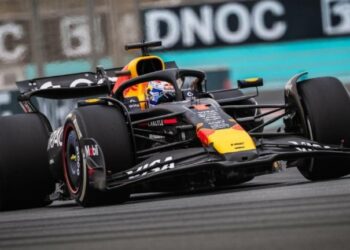 Formula 1: Στο Άμπου Ντάμπι κρίνεται ο Παγκόσμιος Πρωταθλητής σε ένα από τα πιο δραματικά φινάλε της δεκαετίας