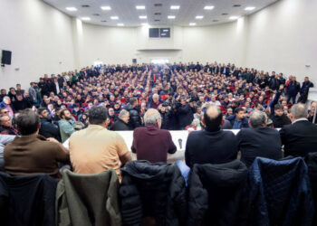 Αγρότες: Απορρίπτουν τη συνάντηση με τον πρωθυπουργό και κλιμακώνουν τις κινητοποιήσεις