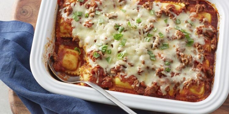 Ραβιόλι με σάλτσα και τέσσερα τυριά: Η συνταγή που αλλάζει όσα ξέραμε για τα ζυμαρικά στον φούρνο