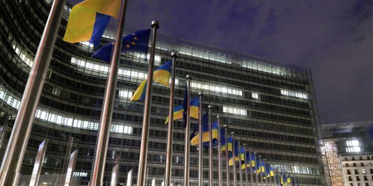 Το νέο πακέτο στήριξης της ΕΕ προς την Ουκρανία και η κάλυψη του κενού των ΗΠΑ