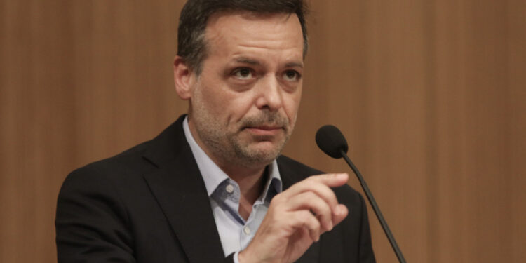 Χάρης Δούκας: Αιχμές για την ηγεσία και προτάσεις για ανοιχτό ΠΑΣΟΚ ενόψει Συνεδρίου