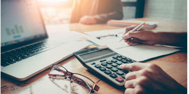 Εξωδικαστικός μηχανισμός: Ρύθμιση οφειλών σε δήμους – Τι αλλάζει με το νέο νομοσχέδιο