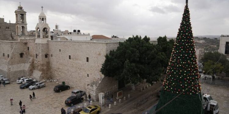 Βηθλεέμ: Επιστρέφουν οι χριστουγεννιάτικοι εορτασμοί μετά από δύο χρόνια πολέμου