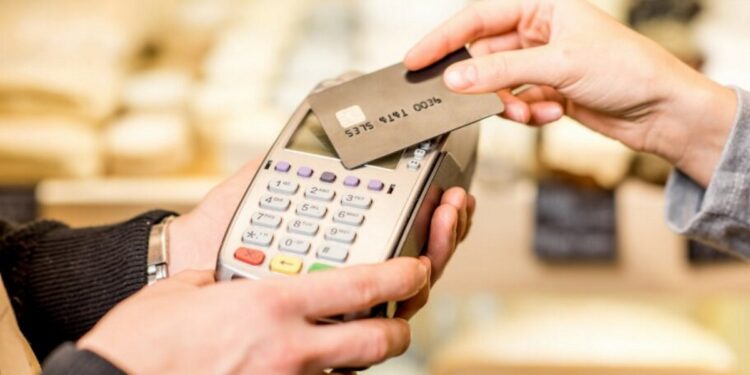 ΑΑΔΕ: Από 100.000 ευρώ στους 12 νικητές της χριστουγεννιάτικης φορολοταρίας