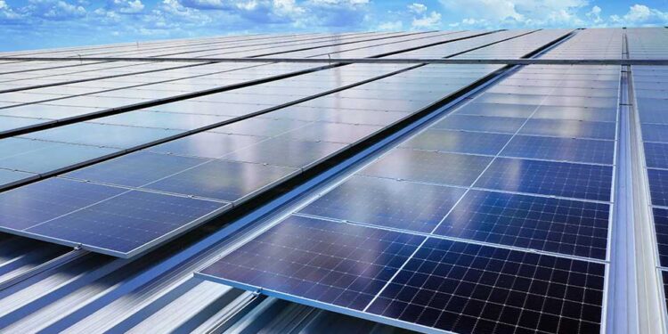 Υπογράφηκε η ΚΥΑ για το πρόγραμμα «Απόλλων» – Πράσινη ενέργεια και μειωμένο κόστος για ευάλωτα νοικοκυριά