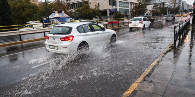Κακοκαιρία Byron: Σοβαρά προβλήματα στο οδικό δίκτυο της Αττικής